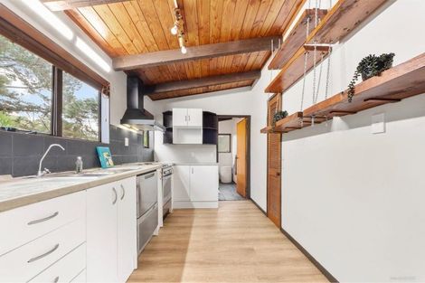 Photo of property in 27 Claverdon Drive, Massey, Auckland, 0614