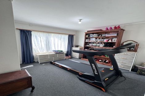 Photo of property in 6 Garcia Place, West Harbour, Auckland, 0618