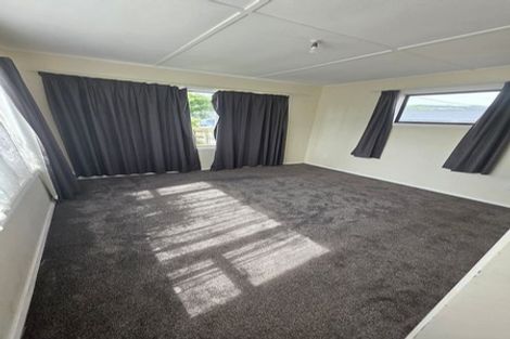 Photo of property in 27 Wainuiomata Road, Wainuiomata, Lower Hutt, 5014