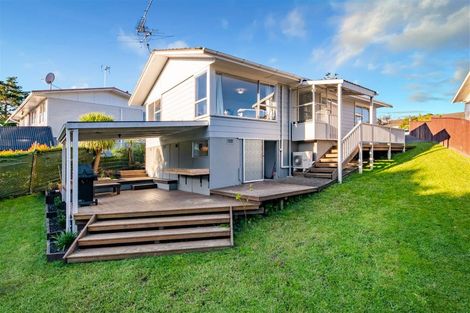 Photo of property in 28 Mawney Road, Henderson, Auckland, 0610