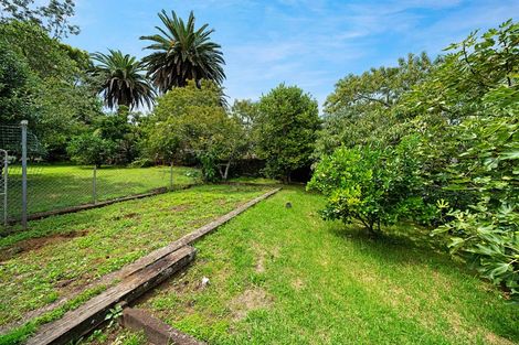 Photo of property in 60 Hillsborough Road, Hillsborough, Auckland, 1042