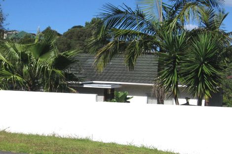 Photo of property in 50a Seaton Road, Murrays Bay, Auckland, 0630