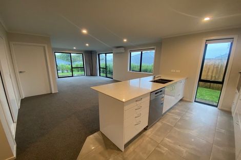 Photo of property in 4 Tangata Way, Omokoroa, 3114