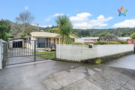Photo of property in 51 Stokes Valley Road, Stokes Valley, Lower Hutt, 5019