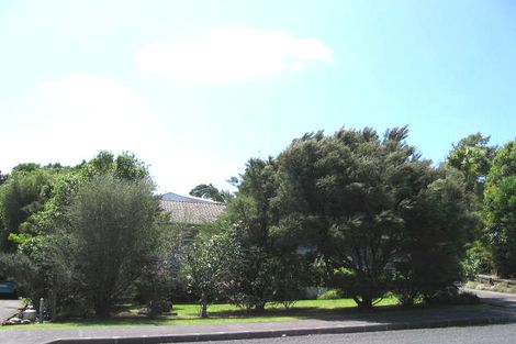 Photo of property in 23 Stott Avenue, Birkdale, Auckland, 0626