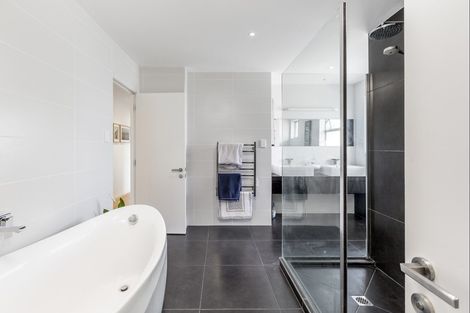 Photo of property in 12 Elgin Place, Red Beach, 0932