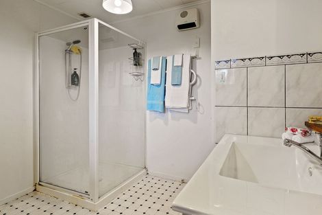 Photo of property in 134 Miromiro Road, Normandale, Lower Hutt, 5010