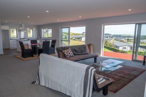 Photo of property in 3 Sunrise Place, Cable Bay, 0420