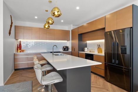 Photo of property in 250b Courtenay Street, Strandon, New Plymouth, 4312
