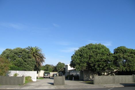 Photo of property in 9-11 Whitehouse Road, Titahi Bay, Porirua, 5022