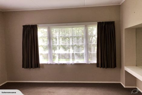 Photo of property in 72 Kent Street, Carterton, 5713