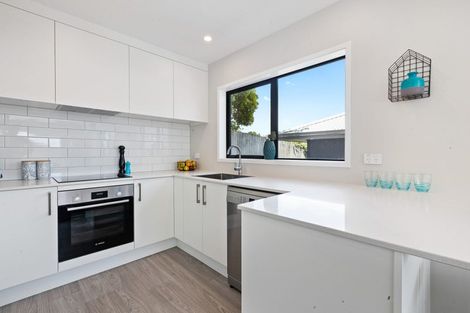 Photo of property in 40a Leo Street, Glen Eden, Auckland, 0602