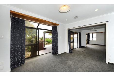 Photo of property in 100 Ascot Avenue, North New Brighton, Christchurch, 8083