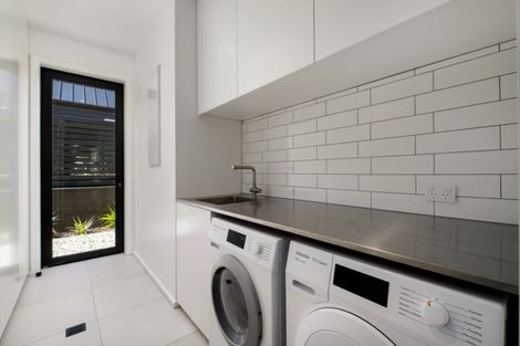 Photo of property in 56 Falconer Rise, Jacks Point, Queenstown, 9371