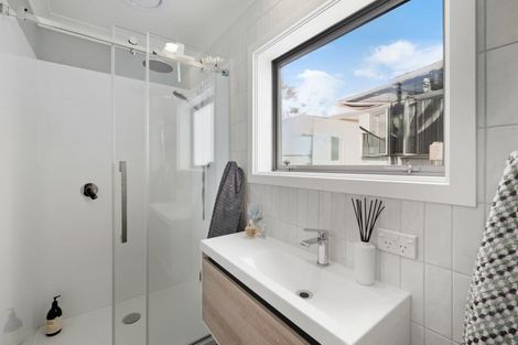 Photo of property in 16 Oceanbeach Road, Mount Maunganui, 3116