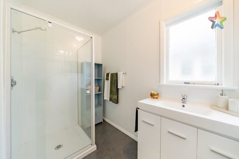 Photo of property in 39 Ruthven Road, Wainuiomata, Lower Hutt, 5014