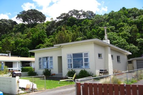 Photo of property in 14 Matakatia Parade, Matakatia, Whangaparaoa, 0930