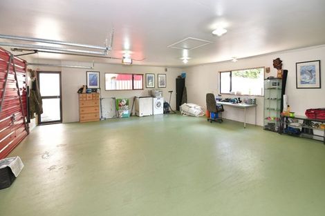 Photo of property in 166 Rimmer Road, Helensville, 0875