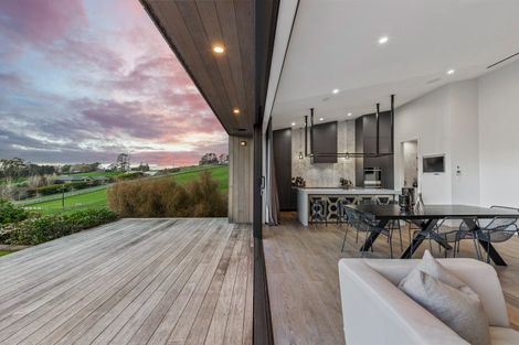 Photo of property in 15 Myra Evelyn Grove, Dairy Flat, Albany, 0792