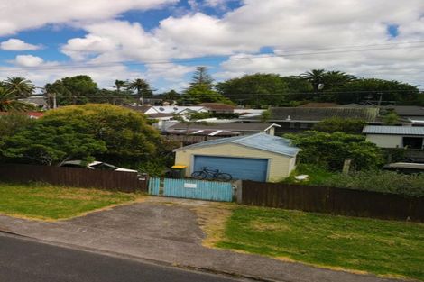 Photo of property in 1 Parakai Avenue, Parakai, 0830