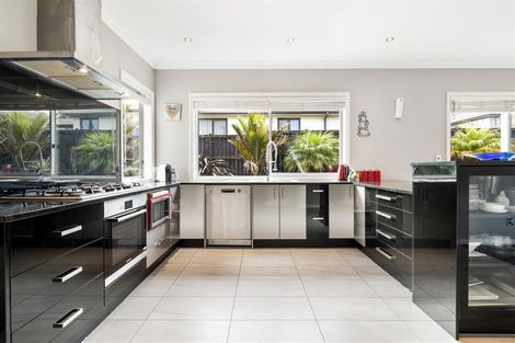 Photo of property in 12 Dunoon Close, Flat Bush, Auckland, 2016