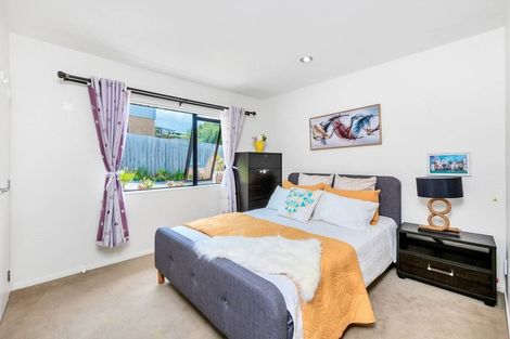 Photo of property in 70d Glengarry Road, Glen Eden, Auckland, 0602