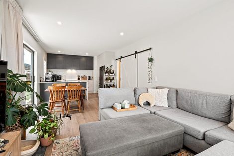 Photo of property in 12 Inder Street, Jacks Point, 9371