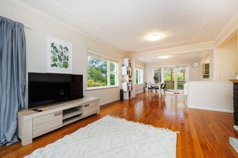 Photo of property in 140 Aokautere Drive, Fitzherbert, Palmerston North, 4410