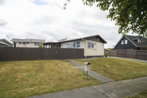 Photo of property in 33 Suzanne Grove, Kelvin Grove, Palmerston North, 4414