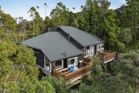 Photo of property in 156 Piha Road, Piha, New Lynn, 0772