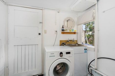 Photo of property in 24 Wehiwehi Road, Matapouri, Whangarei, 0173