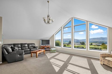 Photo of property in 8 Old Golf Course Road, Bridge Hill, Alexandra, 9320