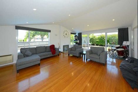Photo of property in 1 Yardley Street, Avonhead, Christchurch, 8042