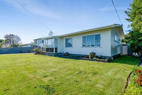 Photo of property in 2 Turuturu Road, Hawera, 4610