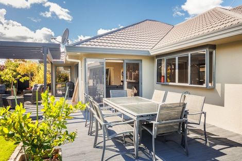 Photo of property in 2 Buttonwood Court, Milson, Palmerston North, 4414