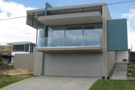 Photo of property in 19 De Luen Avenue, Tindalls Beach, Whangaparaoa, 0930