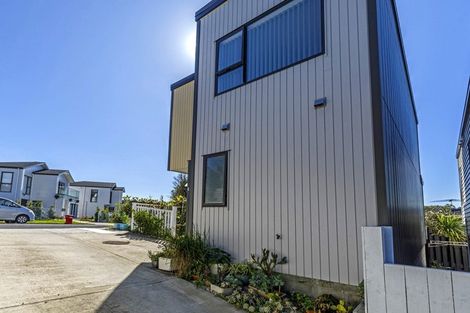 Photo of property in 2a Robin Lane, Browns Bay, Auckland, 0630