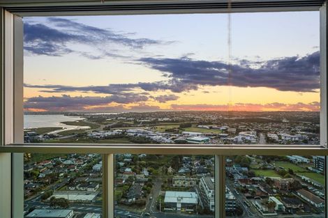 Photo of property in Sentinel Apartments, 2703/3 Northcroft Street, Takapuna, Auckland, 0622