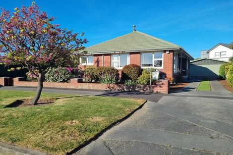 Photo of property in 12 Clouston Street, Saint Martins, Christchurch, 8022