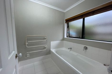 Photo of property in 4 Courtvale Place, Flat Bush, Auckland, 2019