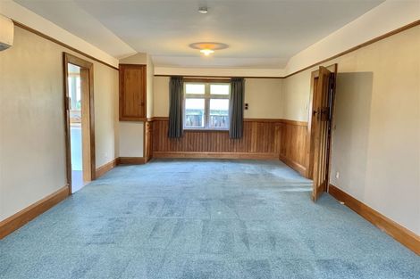 Photo of property in 6 Avonhead Road, Avonhead, Christchurch, 8042