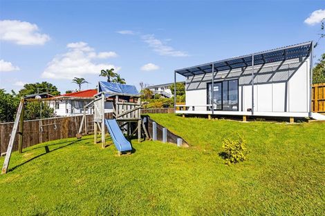 Photo of property in 3 Rehia Road, Massey, Auckland, 0614