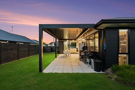 Photo of property in 2 Helen June Avenue, Flagstaff, Hamilton, 3210