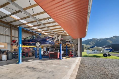 Photo of property in Koromiko Airpark, 4 Sirocco Place, Koromiko, Blenheim, 7273