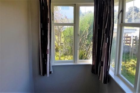 Photo of property in 33 Jillett Street, Titahi Bay, Porirua, 5022
