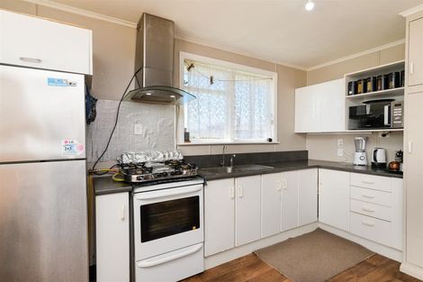 Photo of property in 33 Holland Crescent, Bulls, 4818