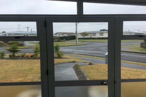 Photo of property in 2 Balmoral Crescent, Springvale, Whanganui, 4501