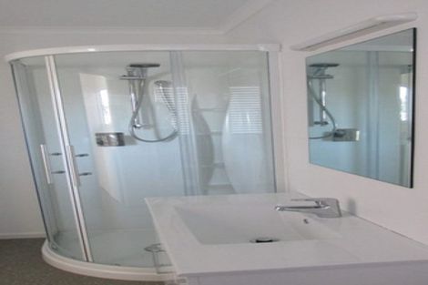 Photo of property in 17 Downing Place, Welcome Bay, Tauranga, 3112