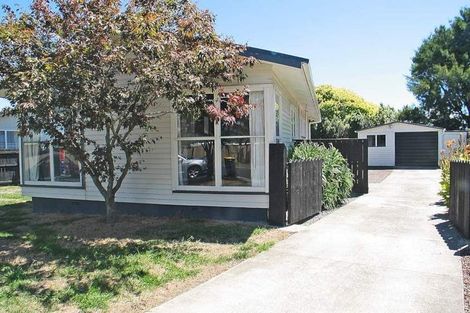 Photo of property in 19 President Avenue, Papakura, 2110