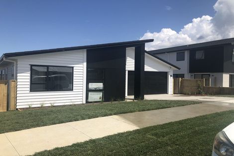 Photo of property in 9 Davey Crescent, Orewa, 0931